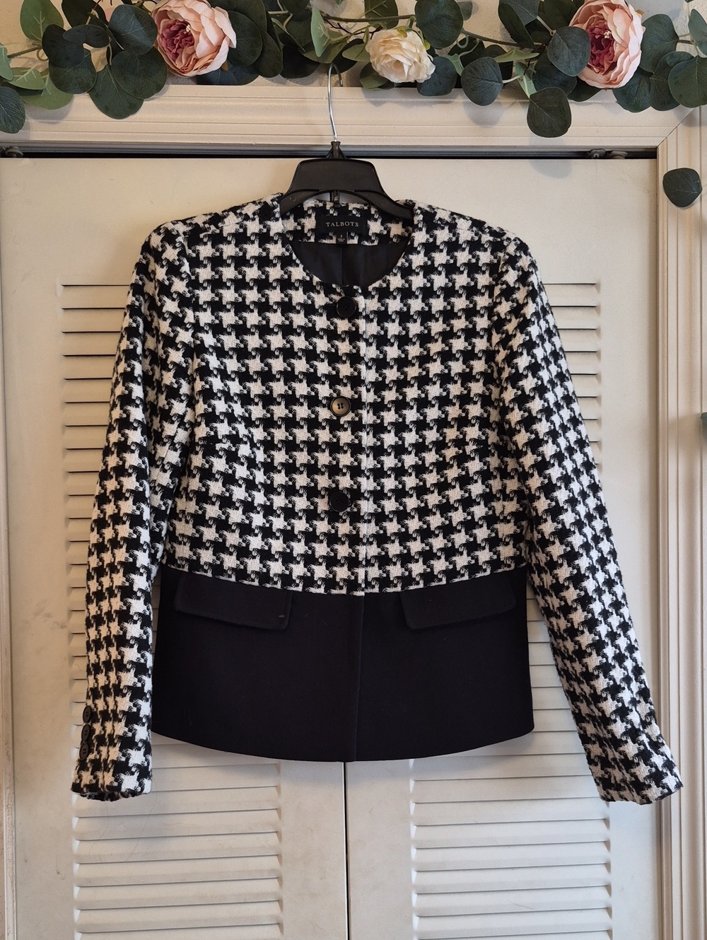 Talbots Black and White Houndstooth Cropped Blazer Suze 2